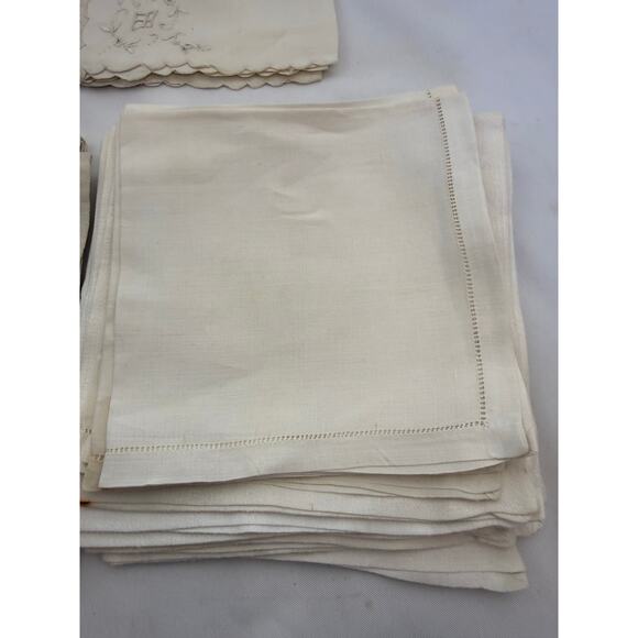 8 sets of Napkins white cream crochet linen embroidered - Picture 14 of 16